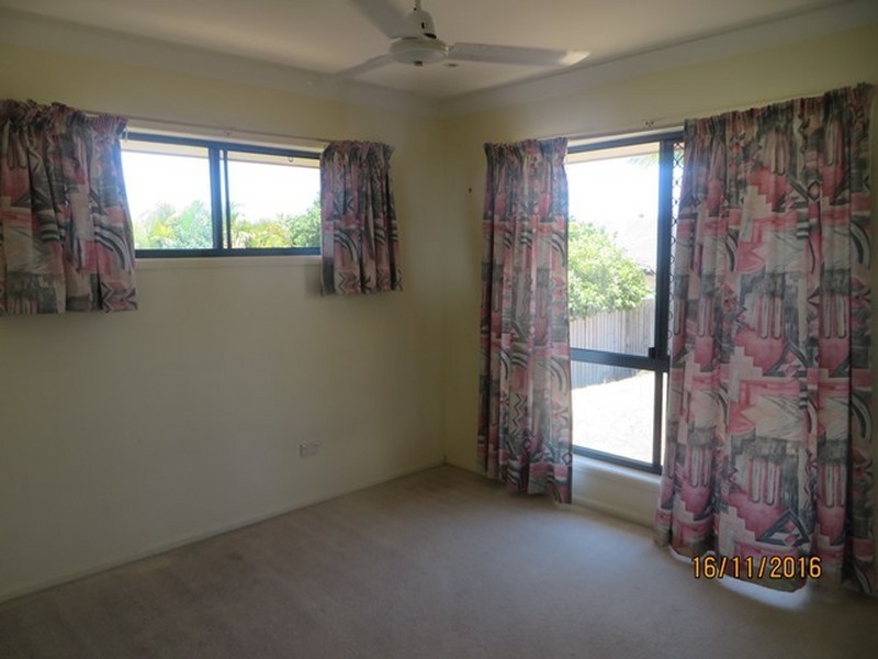Unit 1/5 LAWRENCE COURT, Tannum Sands QLD 4680