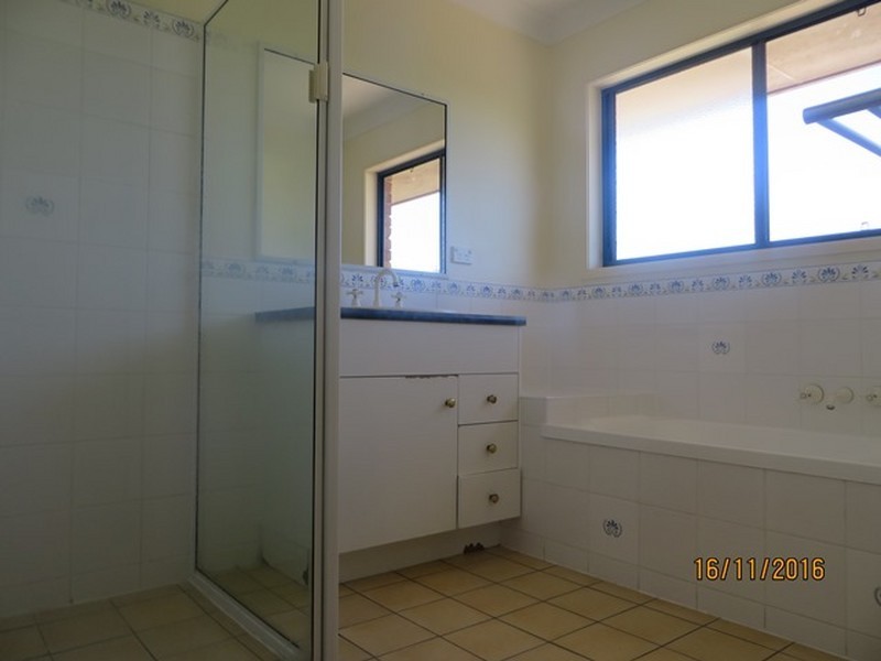 Unit 1/5 LAWRENCE COURT, Tannum Sands QLD 4680