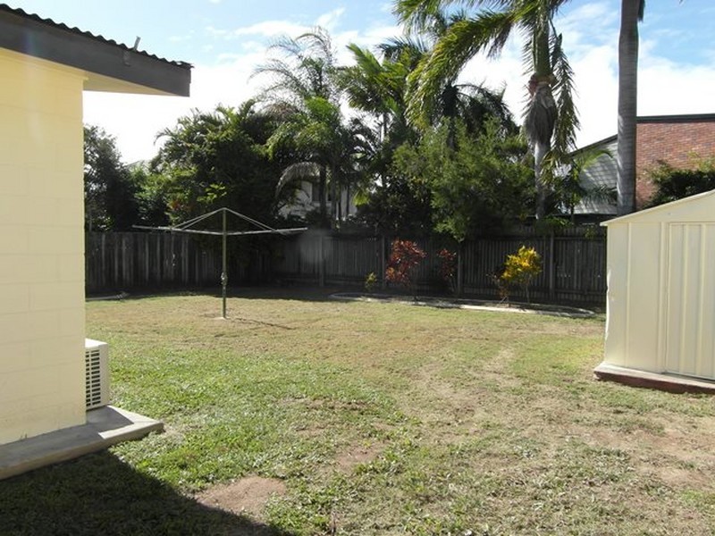 32 ALEXANDER STREET, Boyne Island QLD 4680