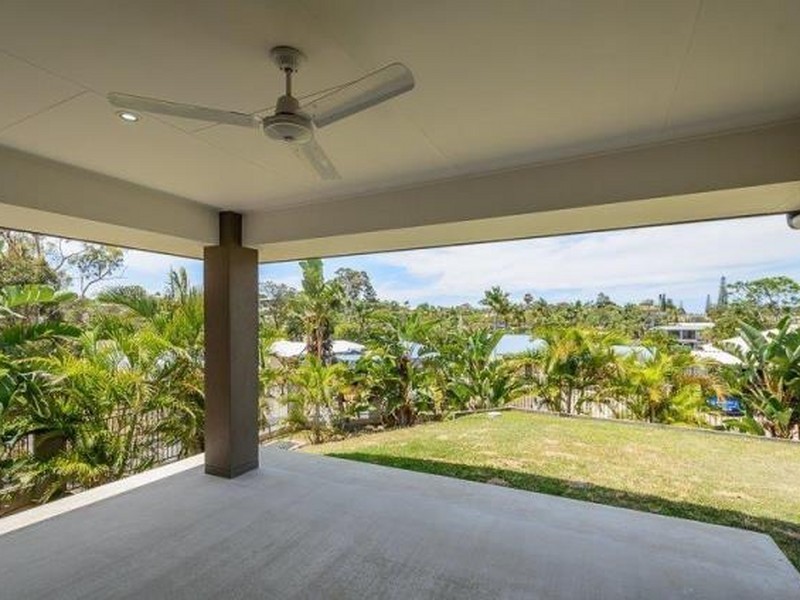 2 BESSIE COURT, Boyne Island QLD 4680