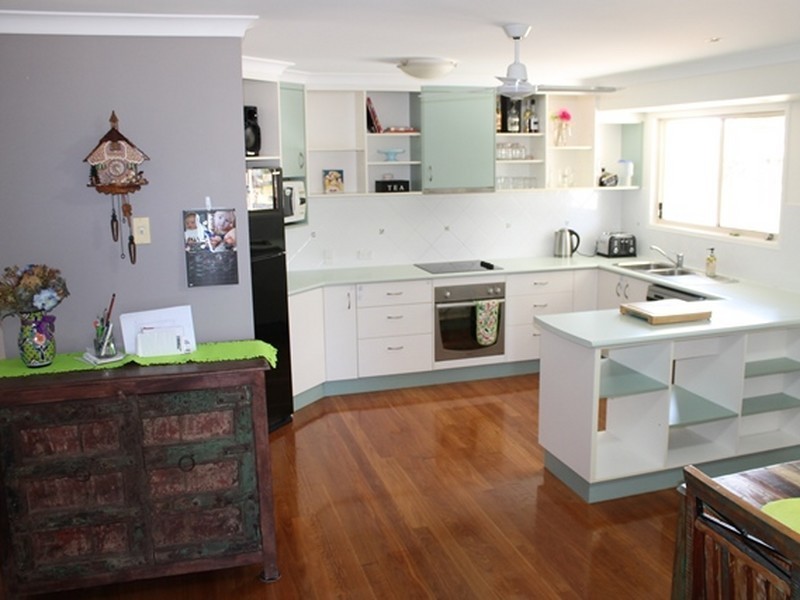 6 Yacht Road, Tannum Sands QLD 4680