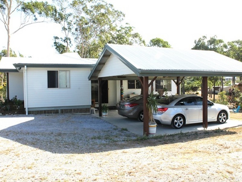 6 Yacht Road, Tannum Sands QLD 4680