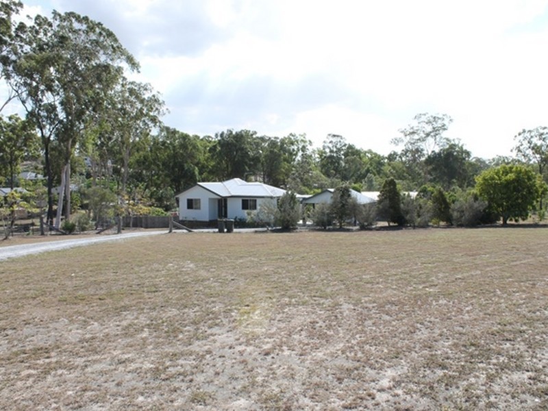 6 Yacht Road, Tannum Sands QLD 4680