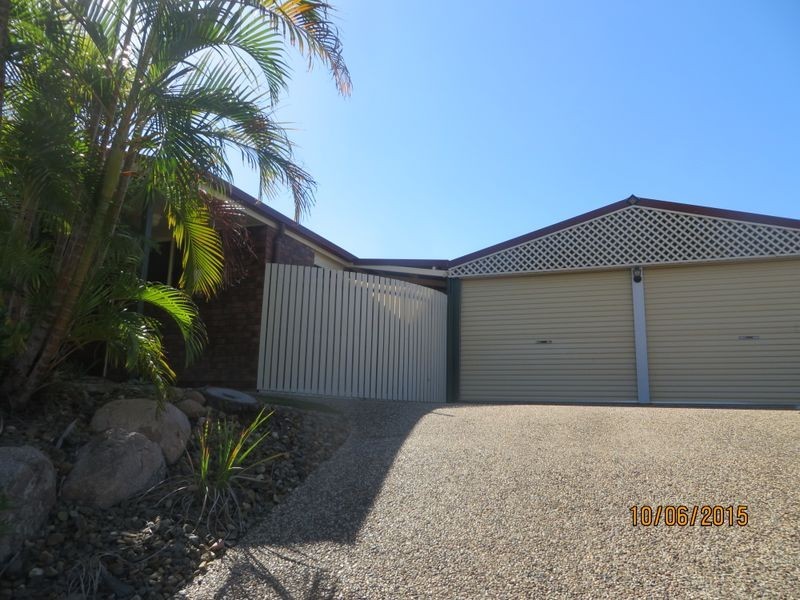 22 CURTIS AVENUE, Boyne Island QLD 4680