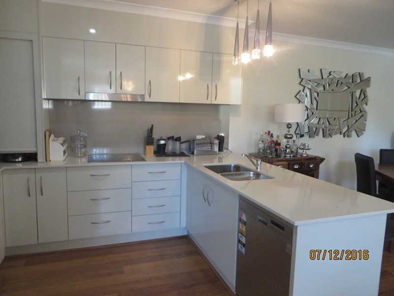 Unit 1/30 BEACH AVENUE, Tannum Sands QLD 4680