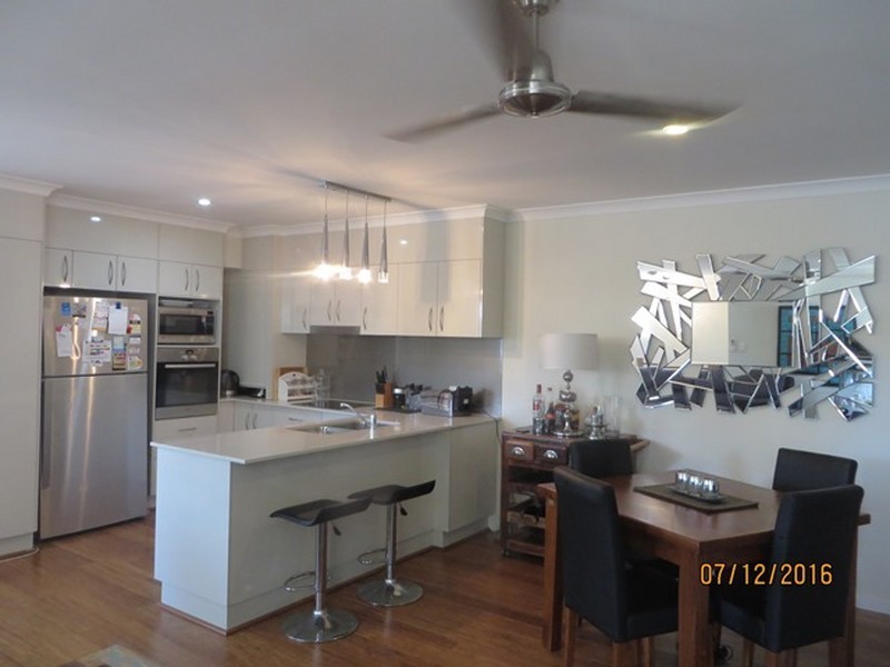 Unit 1/30 BEACH AVENUE, Tannum Sands QLD 4680