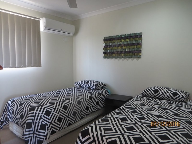 Unit 1/30 BEACH AVENUE, Tannum Sands QLD 4680