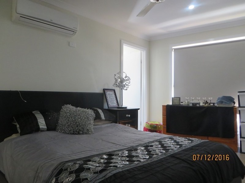 Unit 1/30 BEACH AVENUE, Tannum Sands QLD 4680