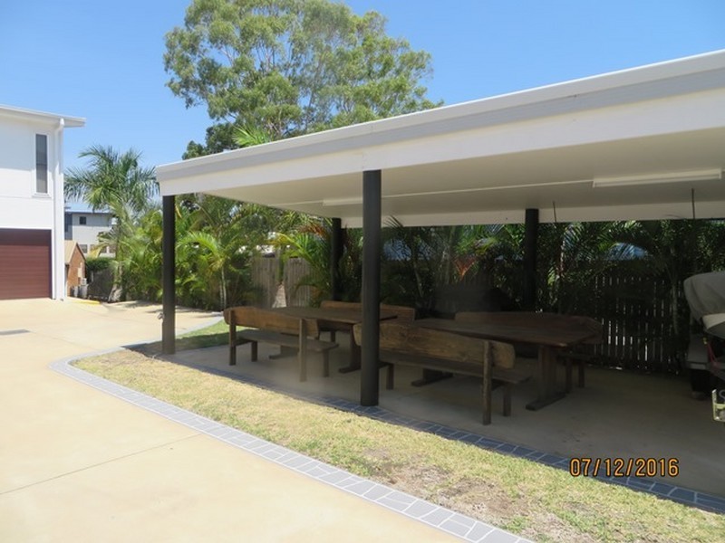 Unit 1/30 BEACH AVENUE, Tannum Sands QLD 4680