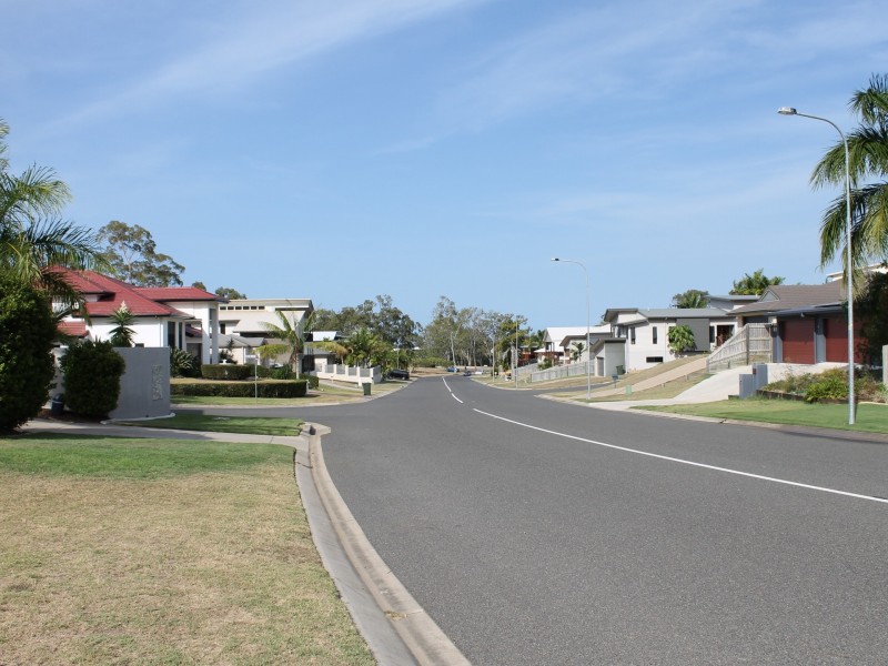 26 Lighthouse Drive, Boyne Island QLD 4680
