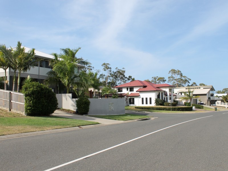 26 Lighthouse Drive, Boyne Island QLD 4680