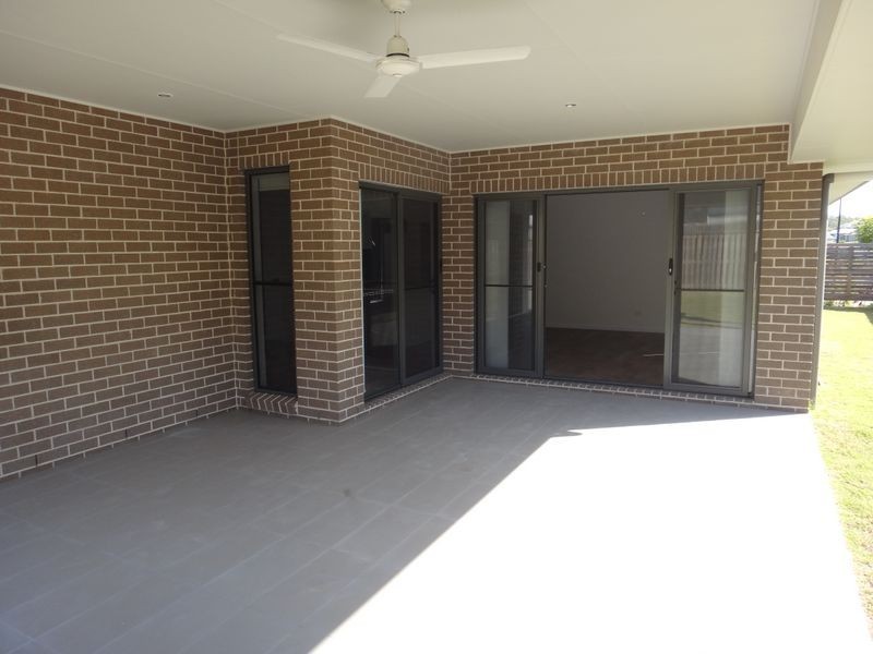 1 TULIPWOOD CIRCUIT, Boyne Island QLD 4680