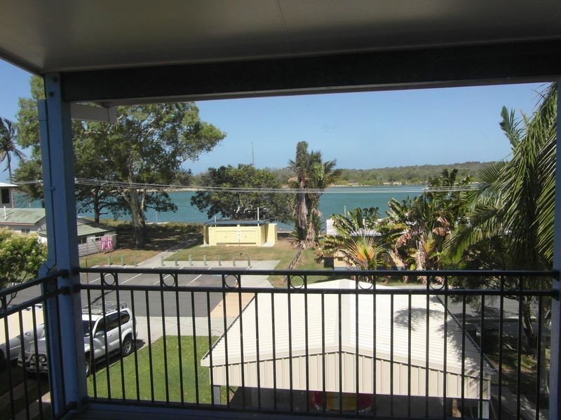 27 ISLAND ESPLANADE, Boyne Island QLD 4680