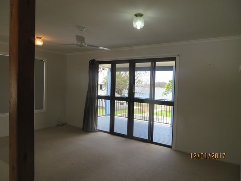 27 ISLAND ESPLANADE, Boyne Island QLD 4680