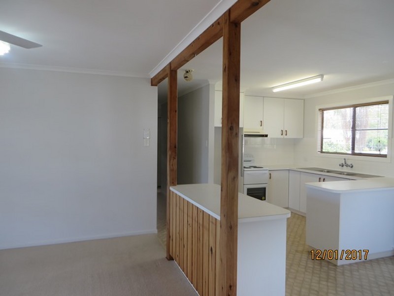 27 ISLAND ESPLANADE, Boyne Island QLD 4680