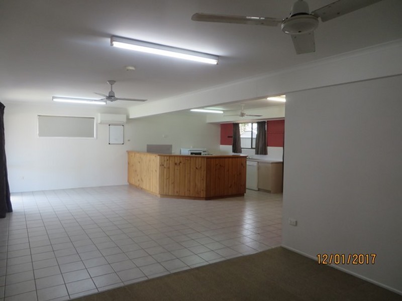 27 ISLAND ESPLANADE, Boyne Island QLD 4680