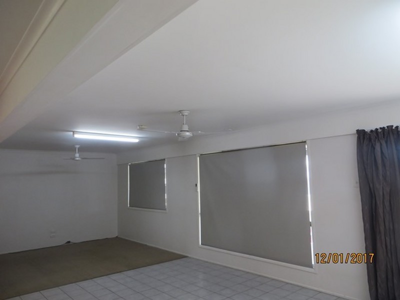 27 ISLAND ESPLANADE, Boyne Island QLD 4680