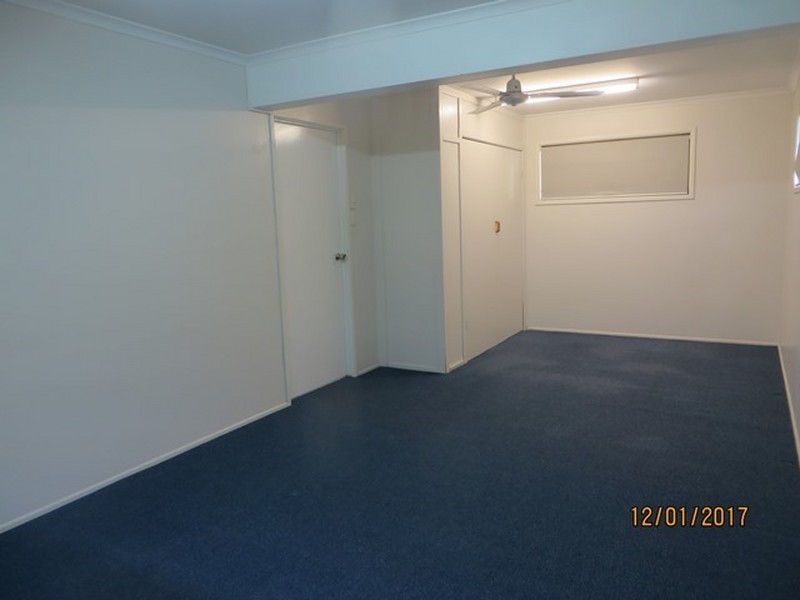 27 ISLAND ESPLANADE, Boyne Island QLD 4680