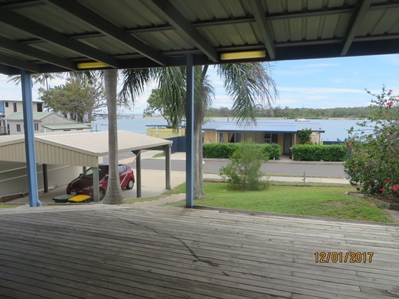 27 ISLAND ESPLANADE, Boyne Island QLD 4680