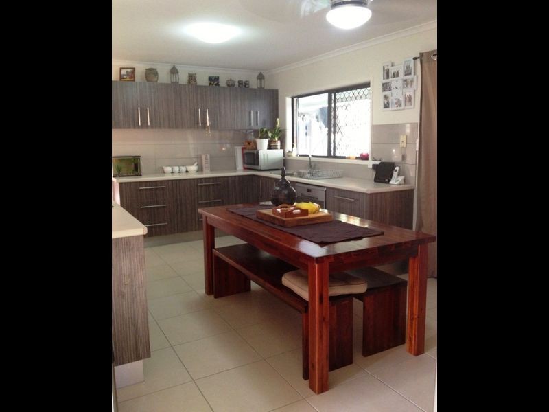 27 LATROBE STREET, Tannum Sands QLD 4680