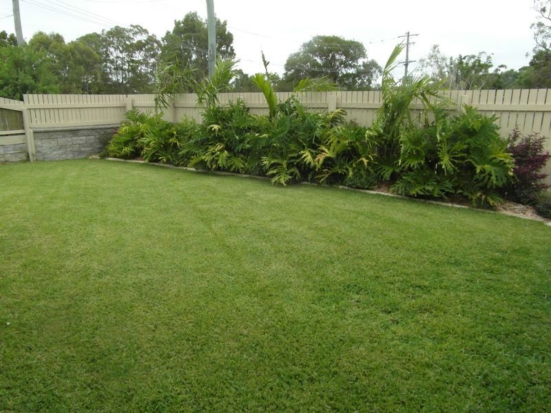 27 LATROBE STREET, Tannum Sands QLD 4680