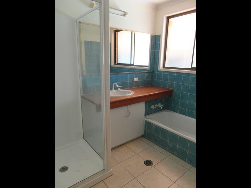 21 ALEXANDER STREET, Boyne Island QLD 4680