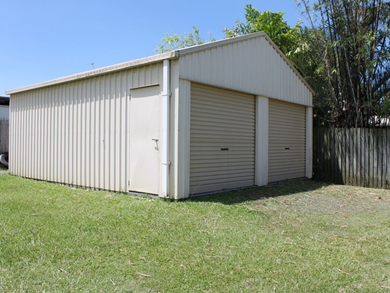 4 Lilly Street, Boyne Island QLD 4680