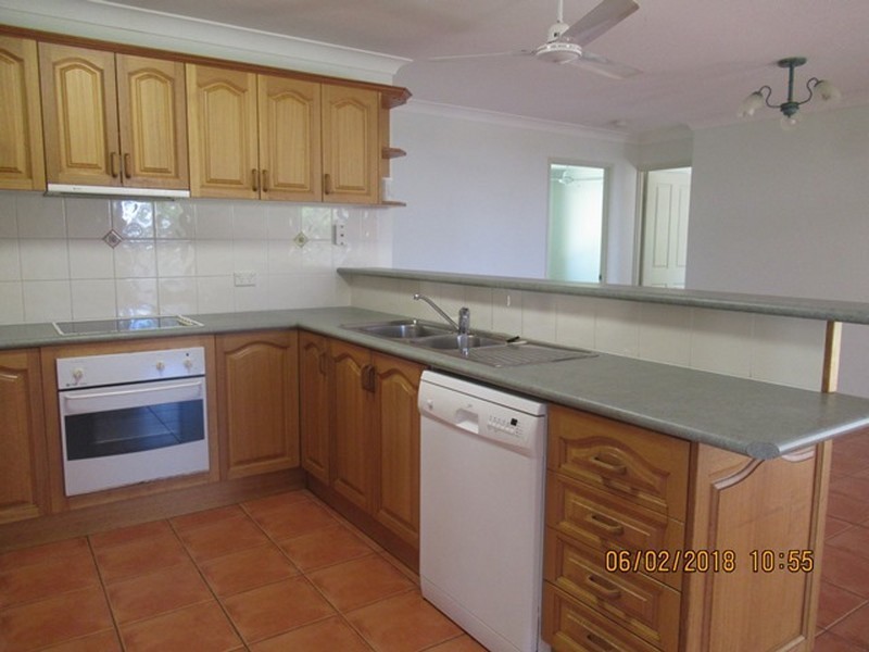 8 YARAAN COURT, Boyne Island QLD 4680