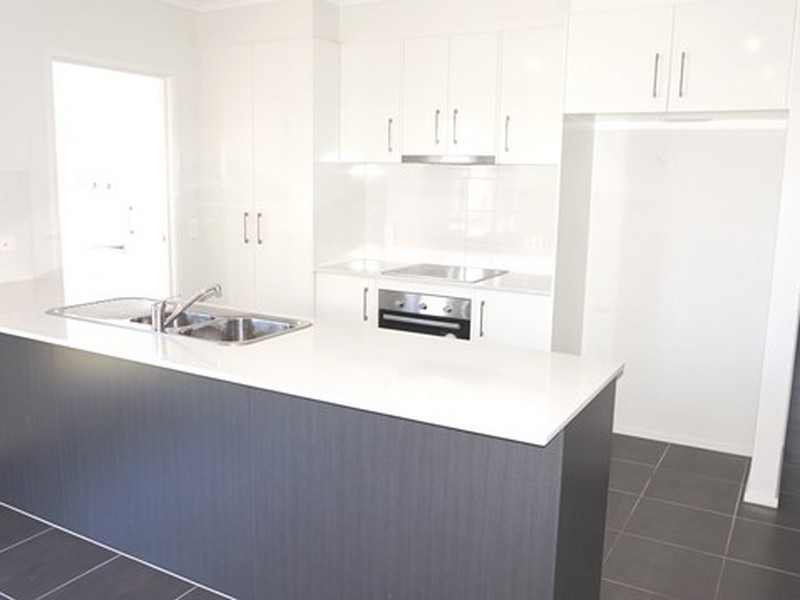 2 Wabby Street, Boyne Island QLD 4680