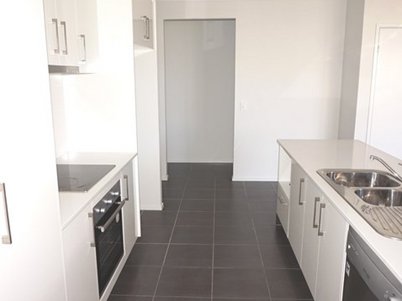 2 Wabby Street, Boyne Island QLD 4680