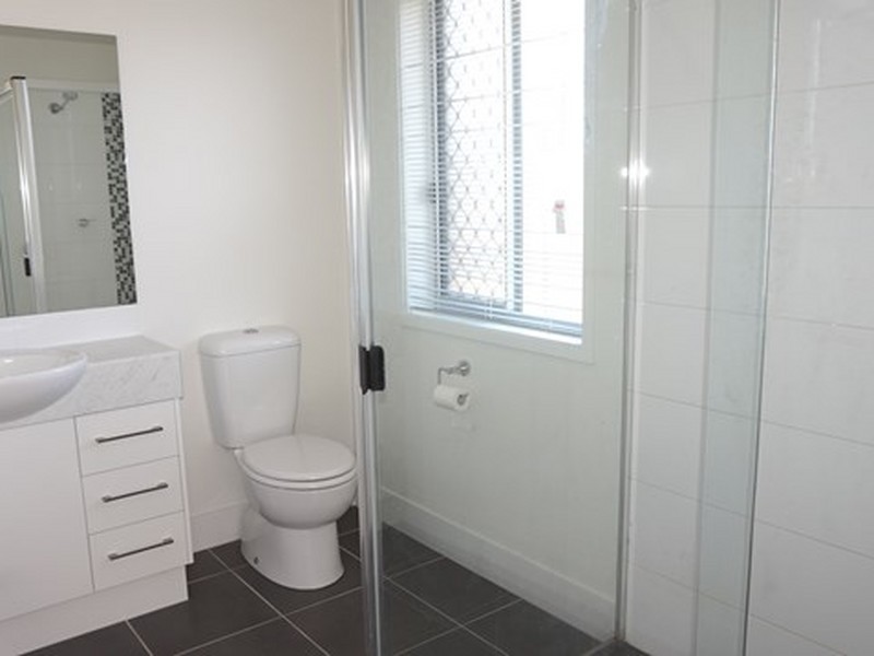 2 Wabby Street, Boyne Island QLD 4680