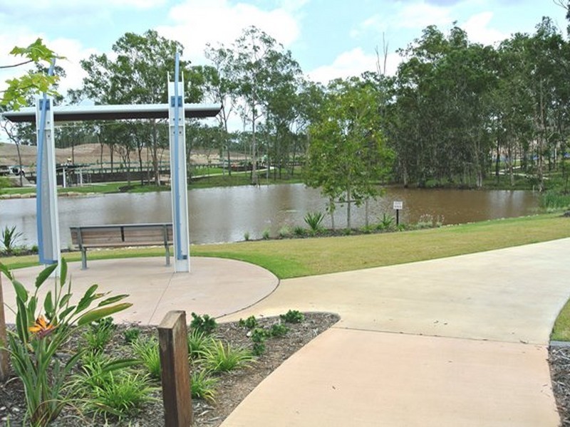 2 Wabby Street, Boyne Island QLD 4680