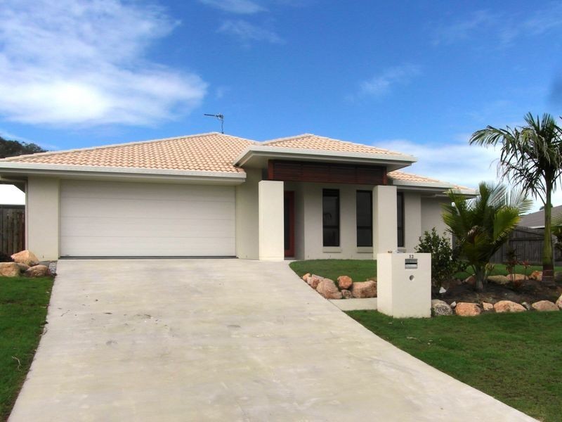 12 JEANA CLOSE, Boyne Island QLD 4680