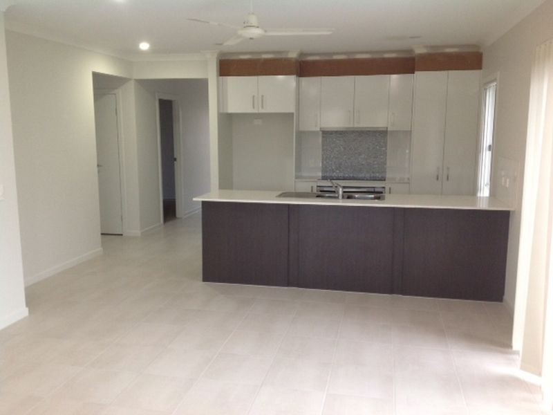 36 CLOVER CRESCENT, Boyne Island QLD 4680