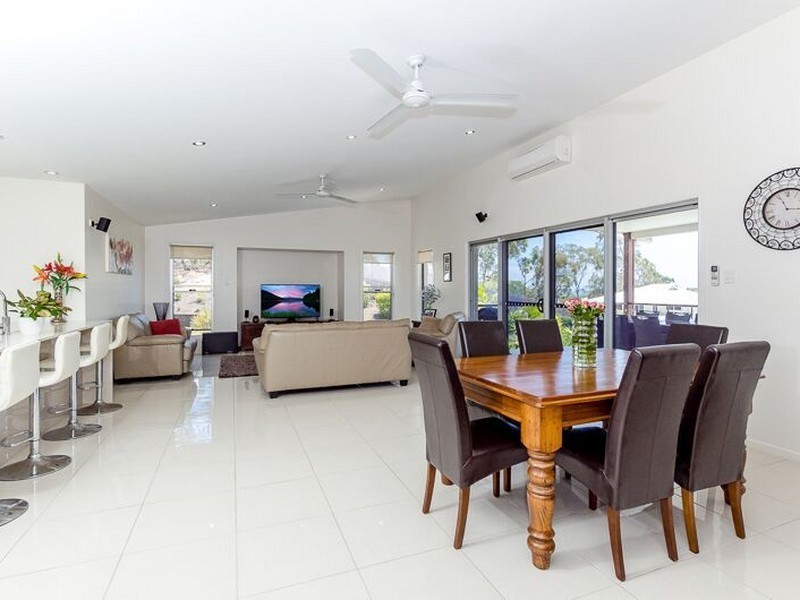6 Caitlin Court, Boyne Island QLD 4680