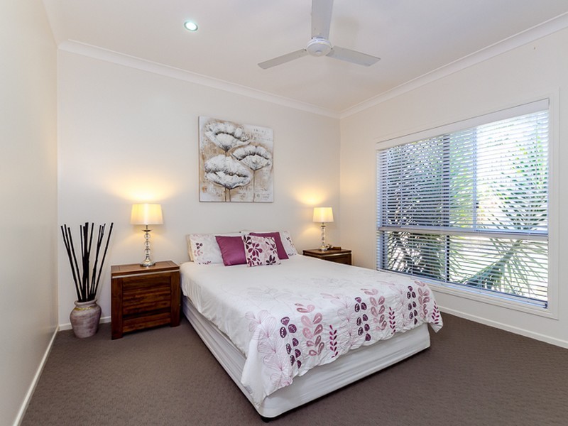 6 Caitlin Court, Boyne Island QLD 4680