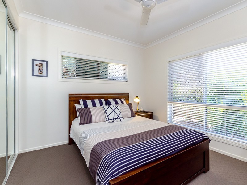 6 Caitlin Court, Boyne Island QLD 4680