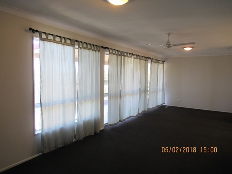 Unit 4/4 PITTSBAY CRESCENT, Boyne Island QLD 4680