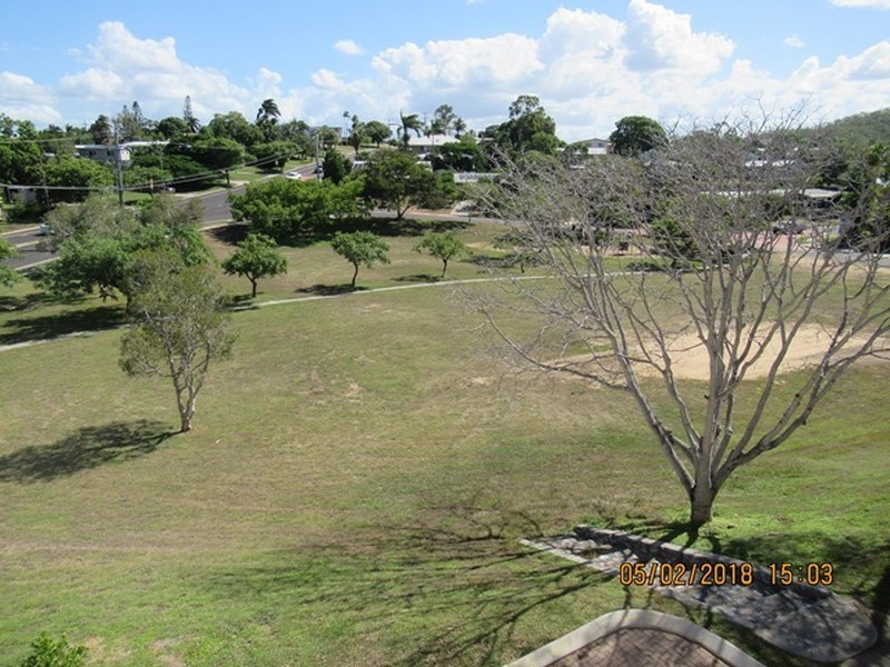 Unit 4/4 PITTSBAY CRESCENT, Boyne Island QLD 4680