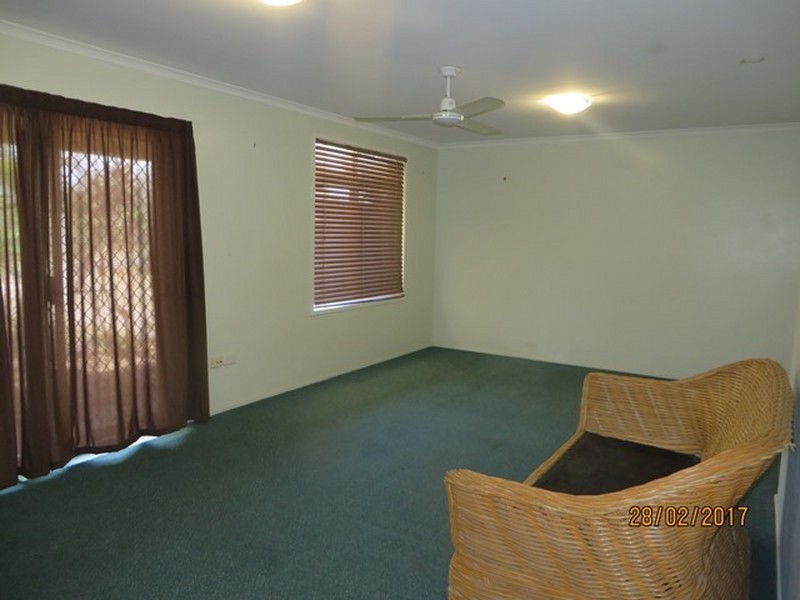 25 EDWARD STREET, Boyne Island QLD 4680