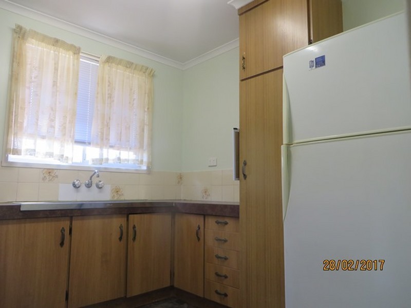 25 EDWARD STREET, Boyne Island QLD 4680