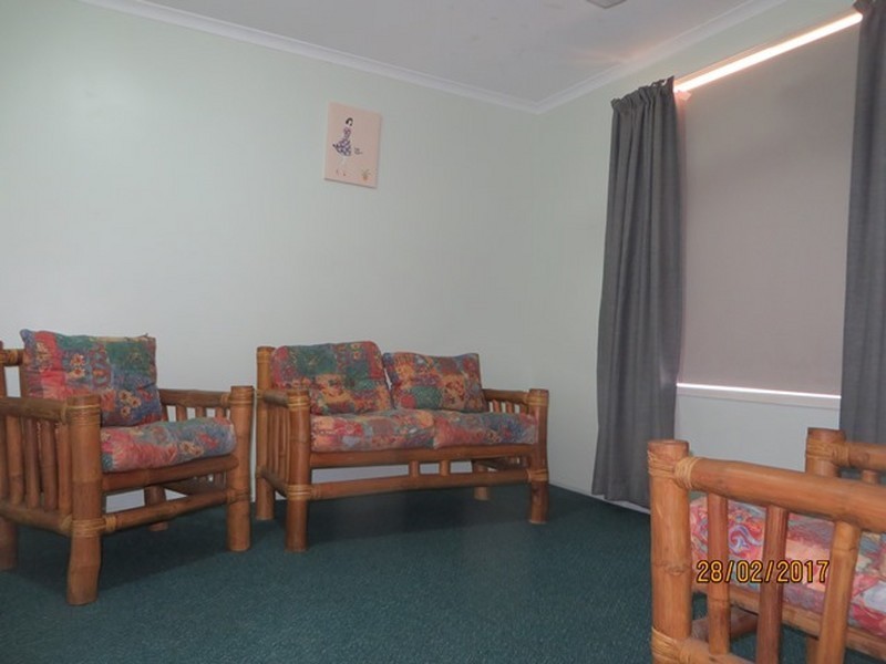 25 EDWARD STREET, Boyne Island QLD 4680