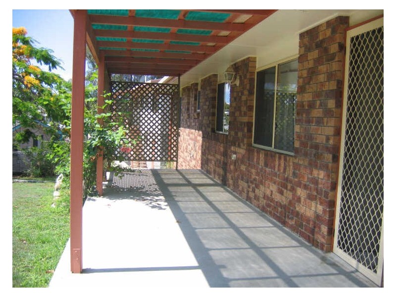 2 MACEDON STREET, Tannum Sands QLD 4680