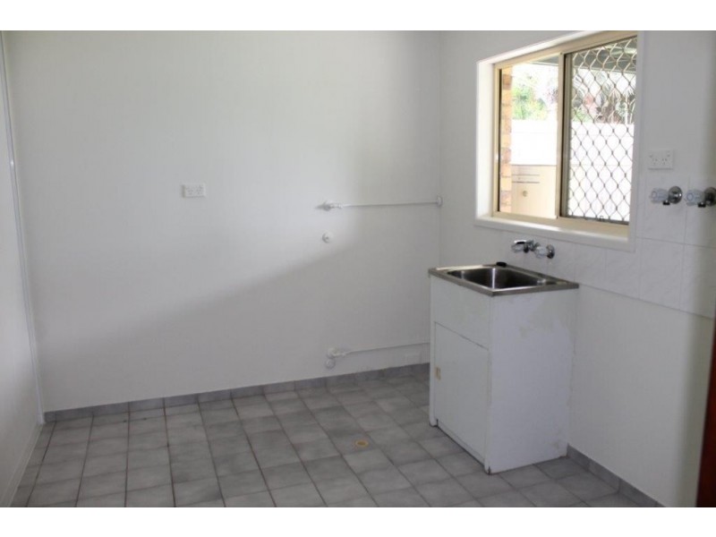 2 MACEDON STREET, Tannum Sands QLD 4680