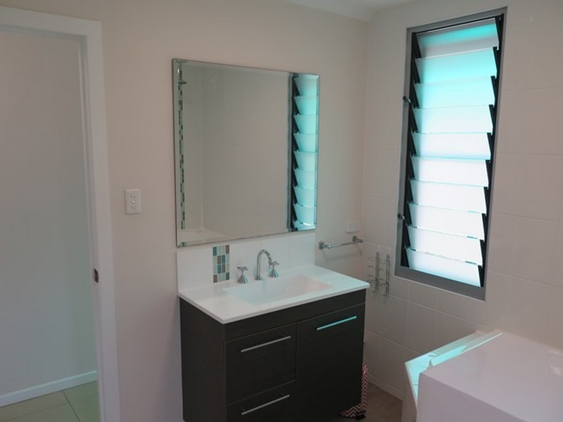 5 Sayre Crescent, Boyne Island QLD 4680
