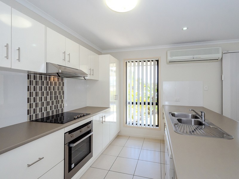 2 Bessie Court, Boyne Island QLD 4680