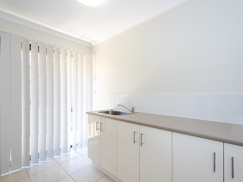 2 Bessie Court, Boyne Island QLD 4680