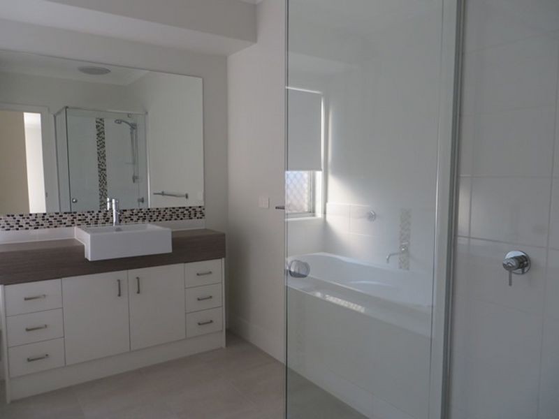 7 TULIPWOOD CIRCUIT, Boyne Island QLD 4680