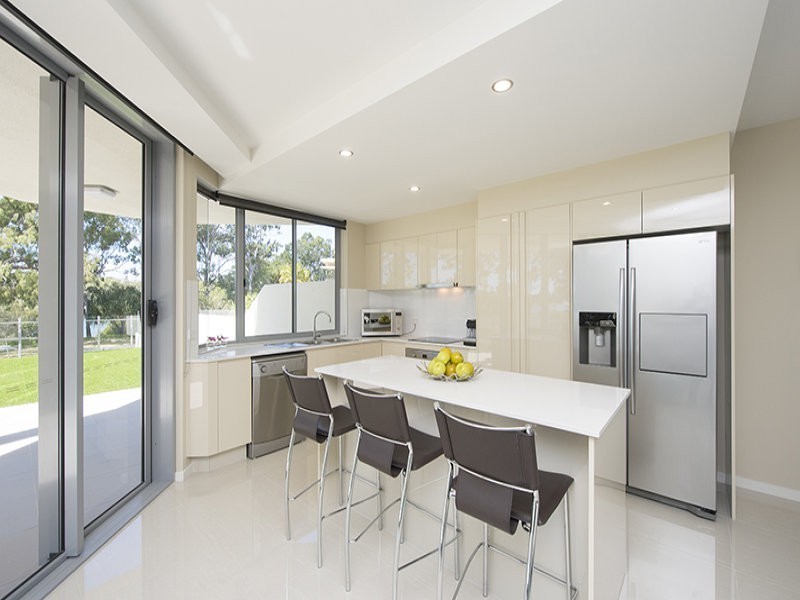 201/10 Wyndham Avenue, Boyne Island QLD 4680