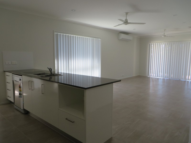 24 CLOVER CRESCENT, Boyne Island QLD 4680